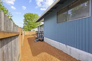 10249 N Tyler Ave, Portland, OR 97203 - Photo 28