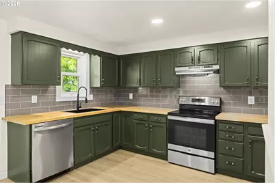10249 N Tyler Ave, Portland, OR 97203 - Photo 10