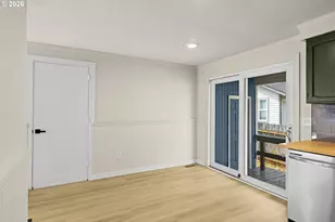 10249 N Tyler Ave, Portland, OR 97203 - Photo 14