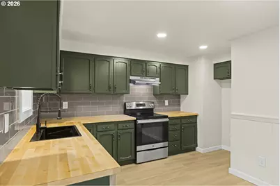 10249 N Tyler Ave, Portland, OR 97203 - Photo 12