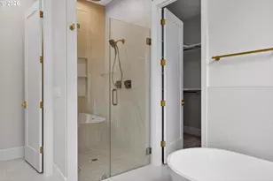 1912 SW Dickinson Ln, Portland, OR 97219 - Photo 24