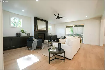 10044 SW 72nd Ave, Tigard, OR 97223 - Photo 6