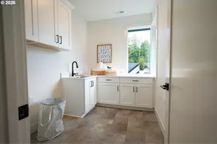 10044 SW 72nd Ave, Tigard, OR 97223 - Photo 16