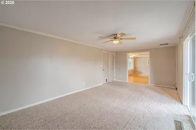 21 NE 199th Ave, Portland, OR 97230 - Photo 20