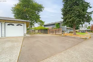 21 NE 199th Ave, Portland, OR 97230 - Photo 42