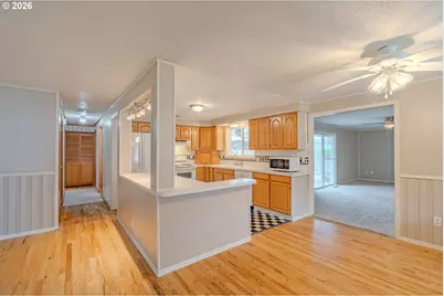 21 NE 199th Ave, Portland, OR 97230 - Photo 12