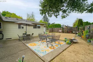 21 NE 199th Ave, Portland, OR 97230 - Photo 34
