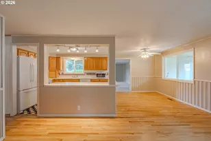 21 NE 199th Ave, Portland, OR 97230 - Photo 10