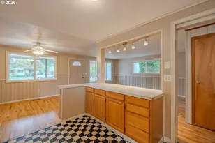 21 NE 199th Ave, Portland, OR 97230 - Photo 18