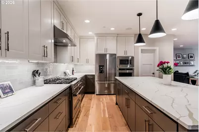 14044 SW Walnut Ln, Tigard, OR 97223 - Photo 12