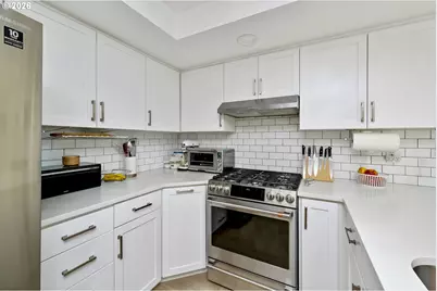 2040 Titan Ter, West Linn, OR 97068 - Photo 8