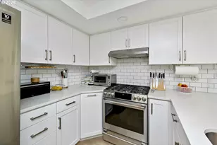 2040 Titan Terrace, West Linn, OR 97068 - Photo 8