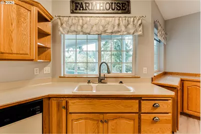 27505 6th St, Junction City, OR 97448 - Photo 18