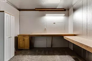 27505 6th St, Junction City, OR 97448 - Photo 40