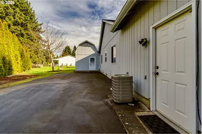 27505 6th St, Junction City, OR 97448 - Photo 44