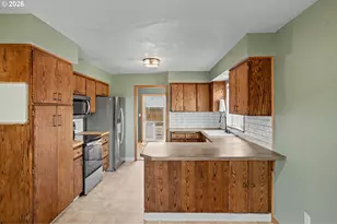 221 W Lincoln St, Carlton, OR 97111 - Photo 16