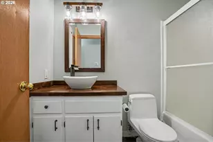 221 W Lincoln St, Carlton, OR 97111 - Photo 22
