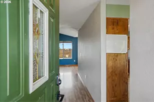 221 W Lincoln St, Carlton, OR 97111 - Photo 8