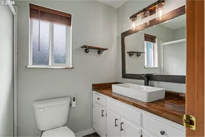 221 W Lincoln St, Carlton, OR 97111 - Photo 30