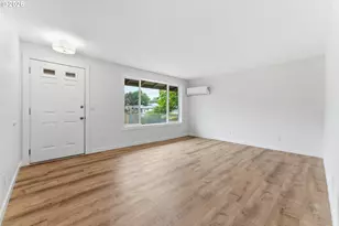 335 N 17th St, Saint Helens, OR 97051 - Photo 6