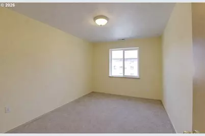 4920 SE 122nd Ave, Portland, OR 97236 - Photo 8