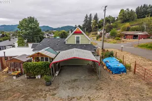 1404 Harris St, Myrtle Point, OR 97458 - Photo 4