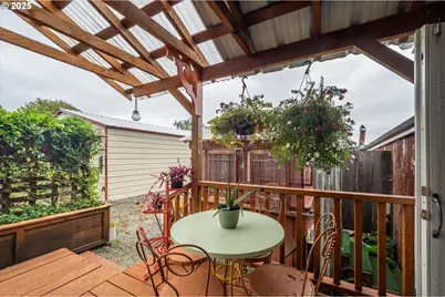 1404 Harris St, Myrtle Point, OR 97458 - Photo 14