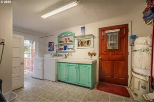 1404 Harris St, Myrtle Point, OR 97458 - Photo 28