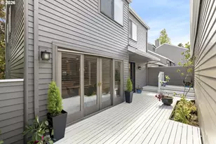 32 Greenridge Ct, Lake Oswego, OR 97035 - Photo 2