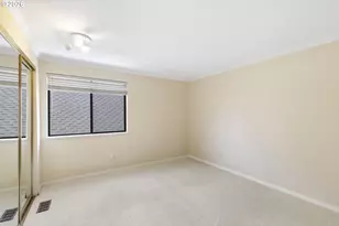 32 Greenridge Ct, Lake Oswego, OR 97035 - Photo 16
