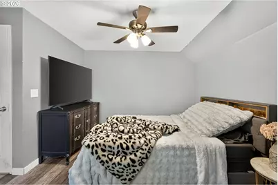 624 Church St, Woodburn, OR 97071 - Photo 18