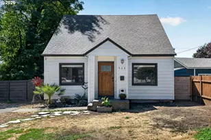 624 Church St, Woodburn, OR 97071 - Photo 1