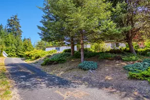 635 SE Ball Blvd, Waldport, OR 97394 - Photo 14