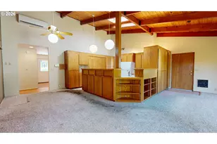 2641 Castle Dr, Springfield, OR 97477 - Photo 12