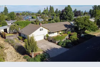 2641 Castle Dr, Springfield, OR 97477 - Photo 40