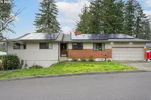 203 SE Ginseng Dr, Estacada, OR 97023 - Photo 2