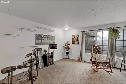 203 SE Ginseng Dr, Estacada, OR 97023 - Photo 4