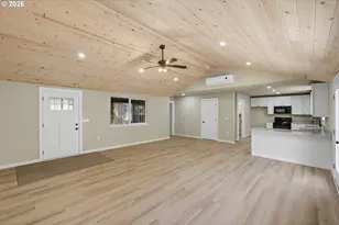 511 9th Ave, Coos Bay, OR 97420 - Photo 8