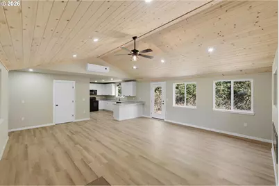 511 9th Ave, Coos Bay, OR 97420 - Photo 6