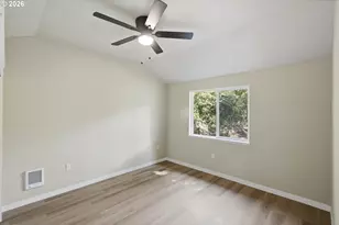 511 9th Ave, Coos Bay, OR 97420 - Photo 18