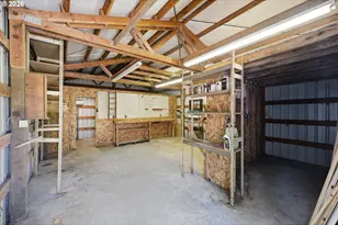 511 9th Ave, Coos Bay, OR 97420 - Photo 40