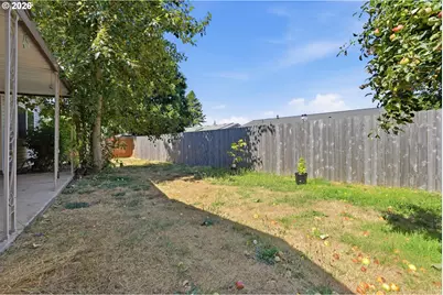 2293 Country Club Ter, Woodburn, OR 97071 - Photo 24
