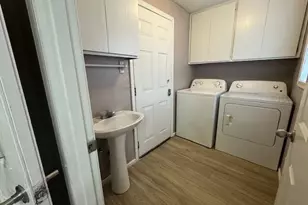 165 N Garden Way, Eugene, OR 97401 - Photo 26