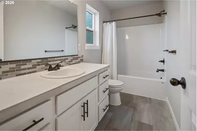 1042 S College St, Newberg, OR 97132 - Photo 14