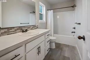 1042 S College St, Newberg, OR 97132 - Photo 14