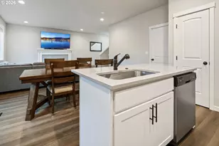 1042 S College St, Newberg, OR 97132 - Photo 6