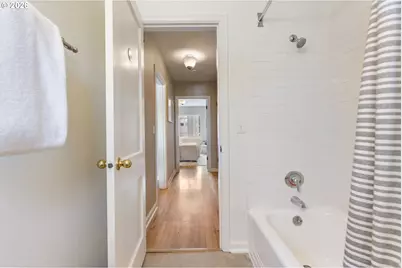 1424 NE 21st Ave #20, Portland, OR 97232 - Photo 24