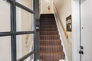 1424 NE 21st Ave, Portland, OR 97232 - Photo 4