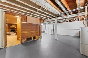10030 NE Skidmore St, Portland, OR 97220 - Photo 32