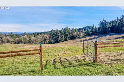 28888 Willow Creek Rd, Eugene, OR 97402 - Photo 40